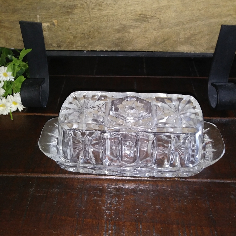 *Vintage* Crystal glass butter dish